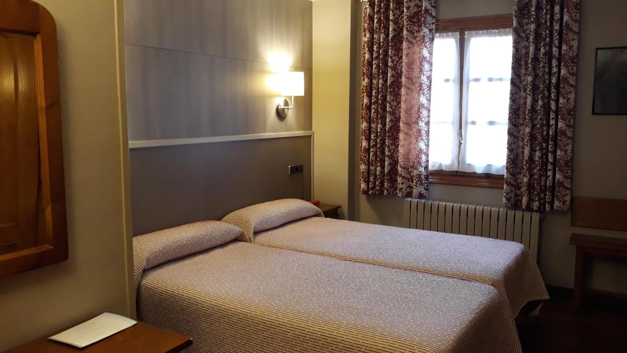 Hotel Aragueells Benasque Bagian luar foto