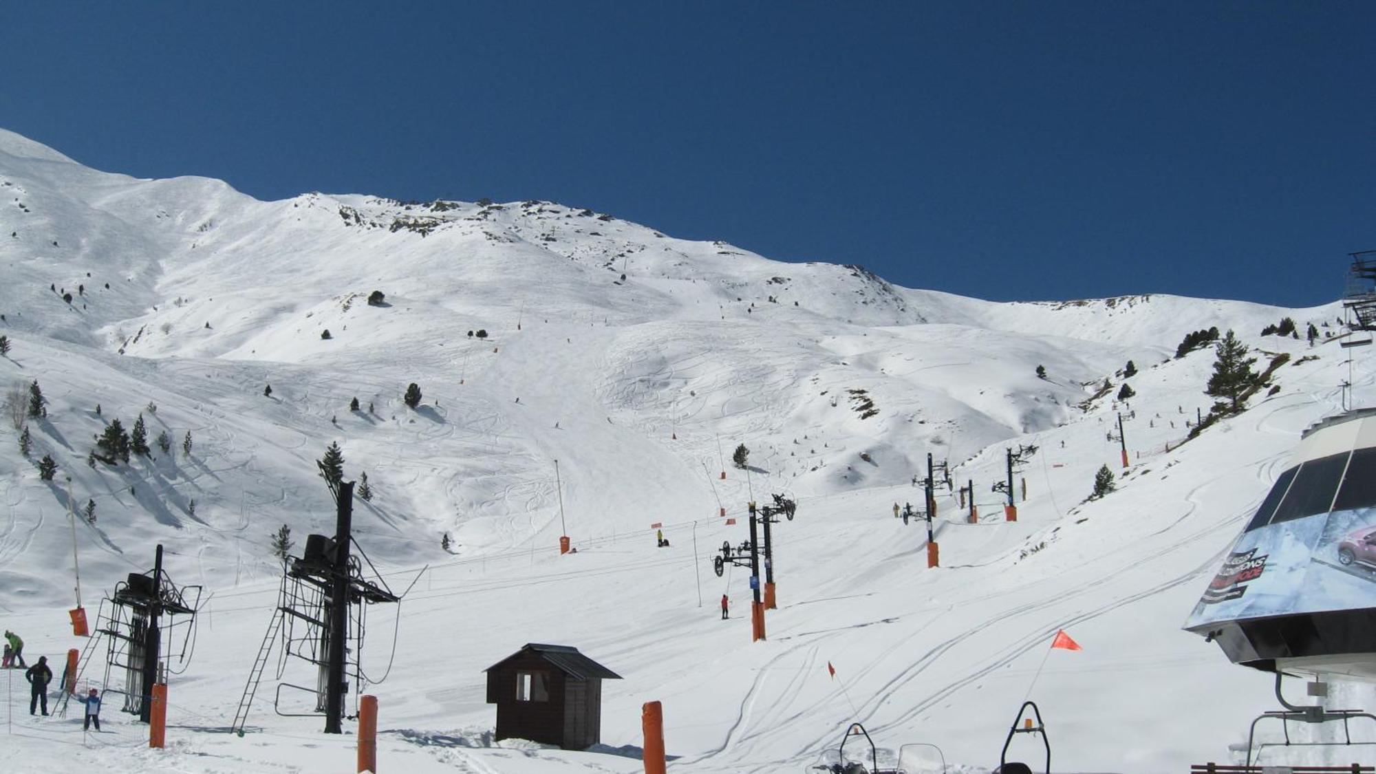 Hotel Aragueells Benasque Bagian luar foto