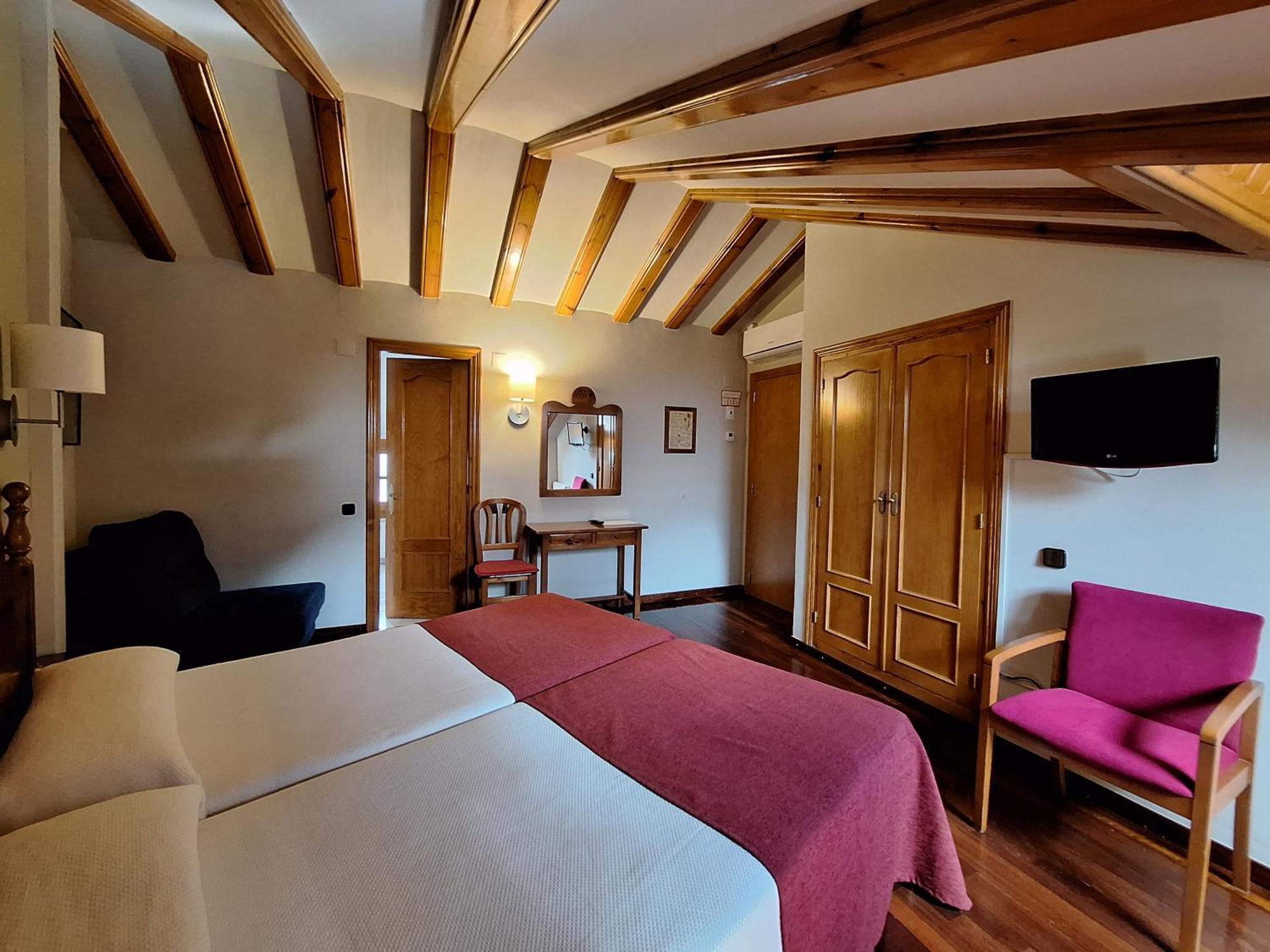 Hotel Aragueells Benasque Bagian luar foto