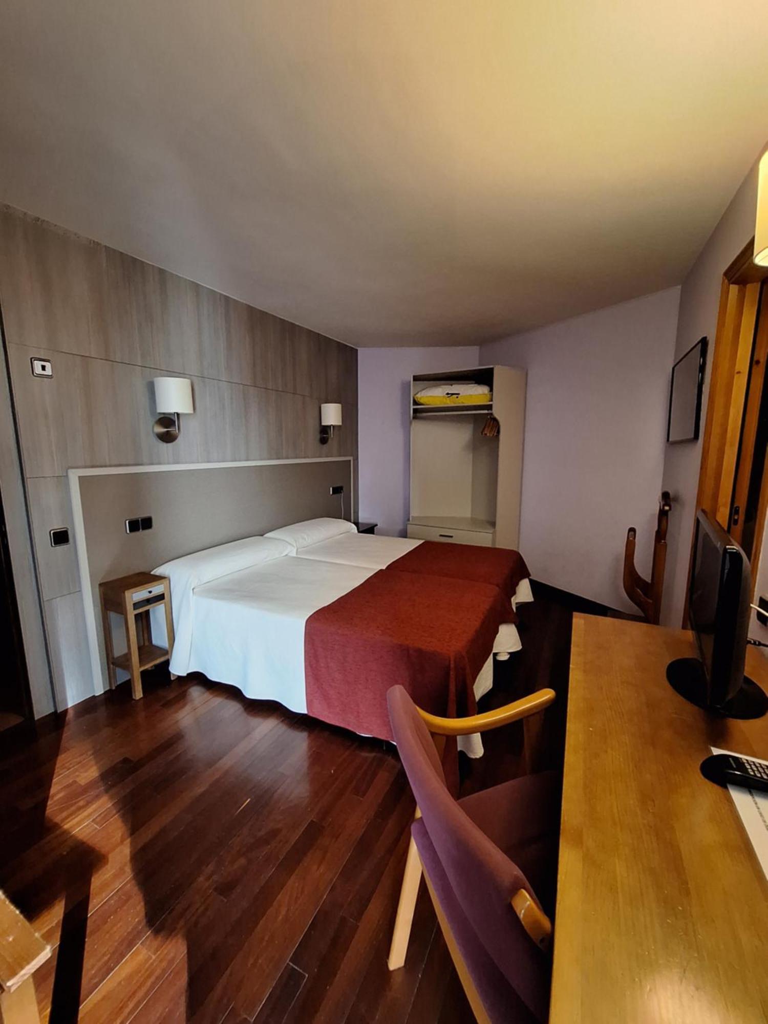Hotel Aragueells Benasque Bagian luar foto
