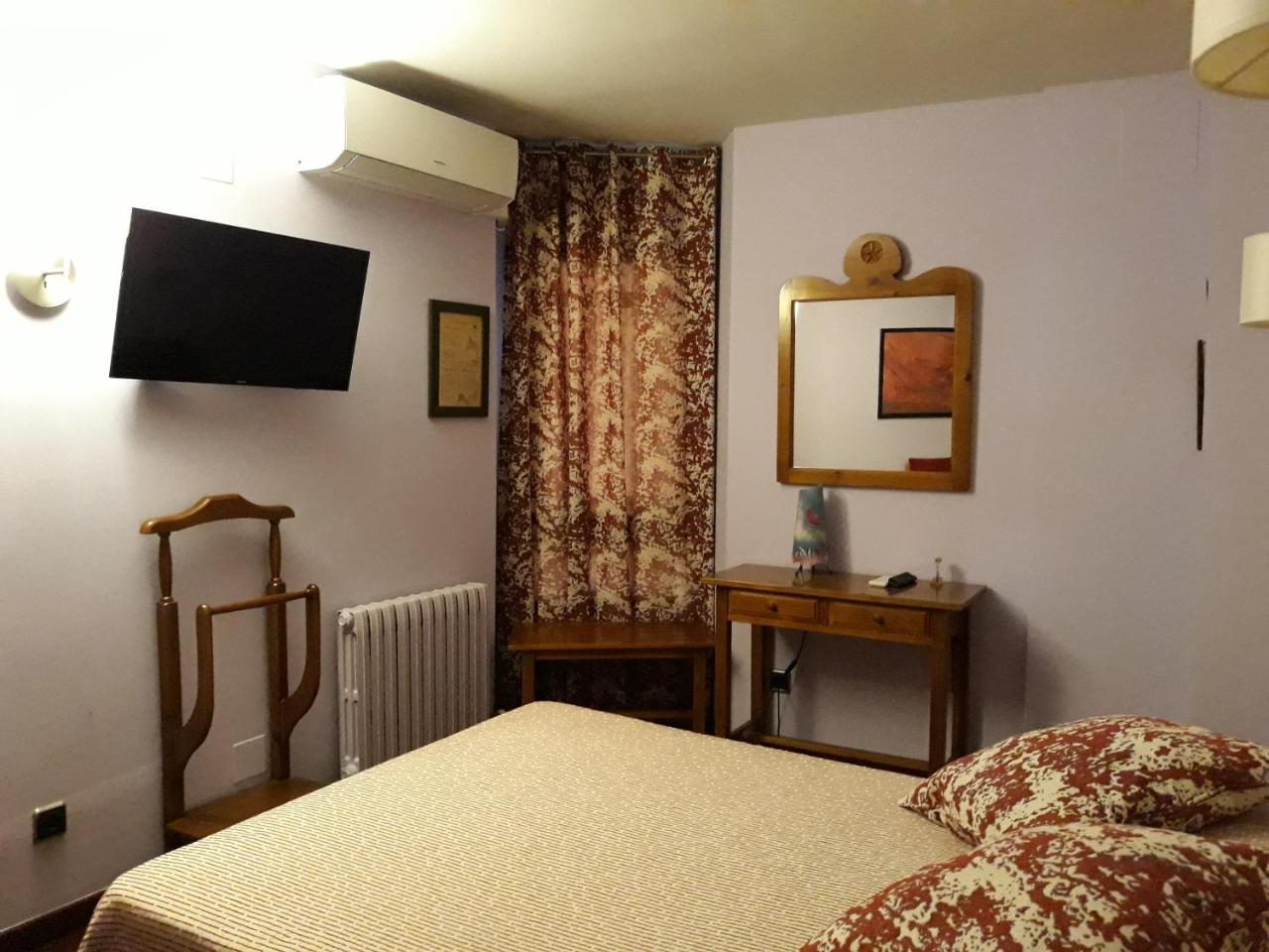 Hotel Aragueells Benasque Bagian luar foto