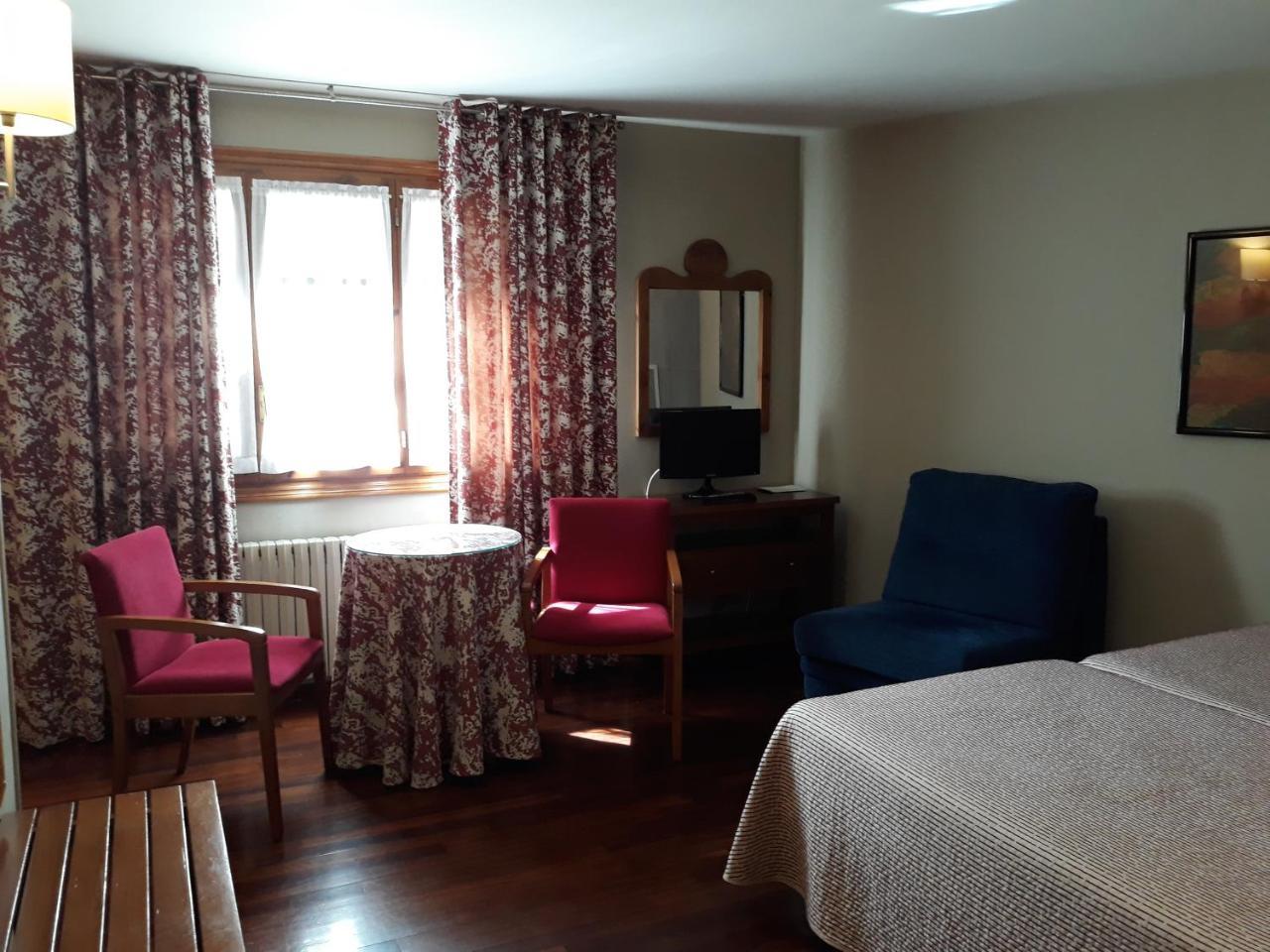 Hotel Aragueells Benasque Bagian luar foto